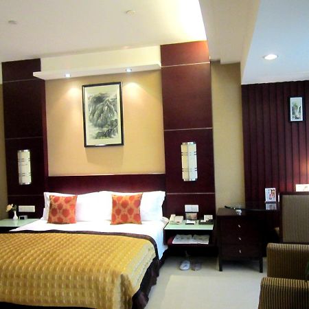 Howard Johnson Wyndham Leonora Plzaz Shanghai Exterior photo