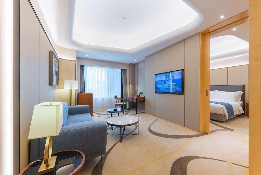 Howard Johnson Wyndham Leonora Plzaz Shanghai Room photo