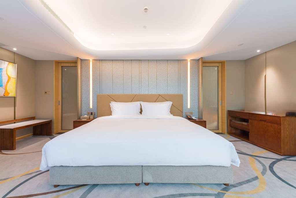 Howard Johnson Wyndham Leonora Plzaz Shanghai Room photo