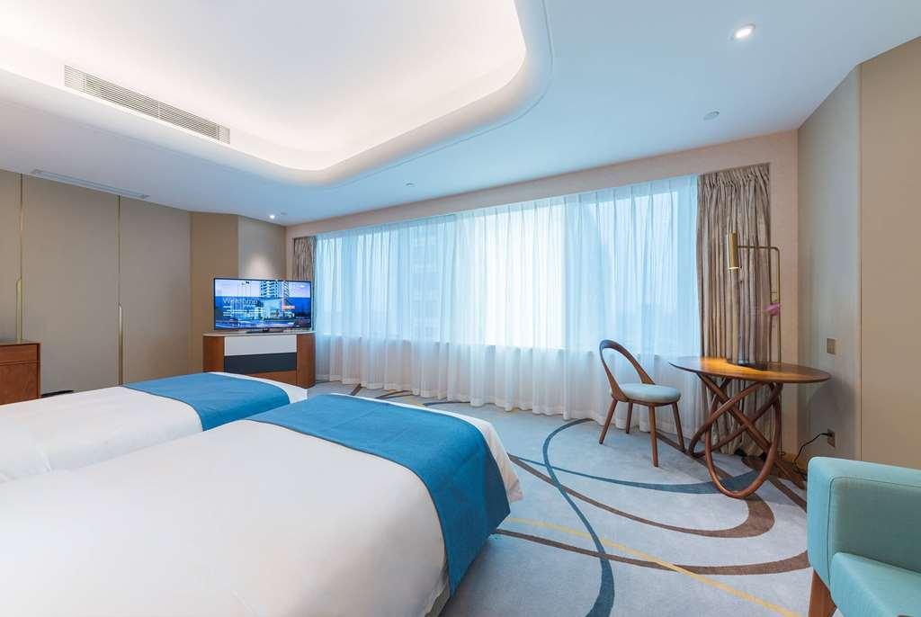 Howard Johnson Wyndham Leonora Plzaz Shanghai Room photo