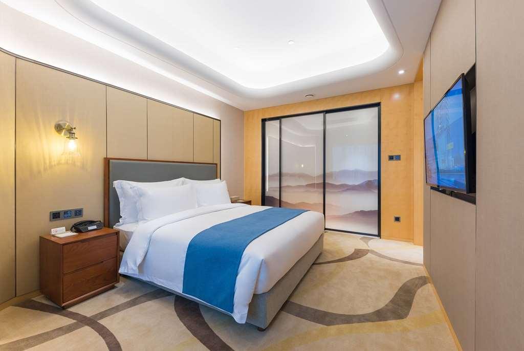 Howard Johnson Wyndham Leonora Plzaz Shanghai Room photo