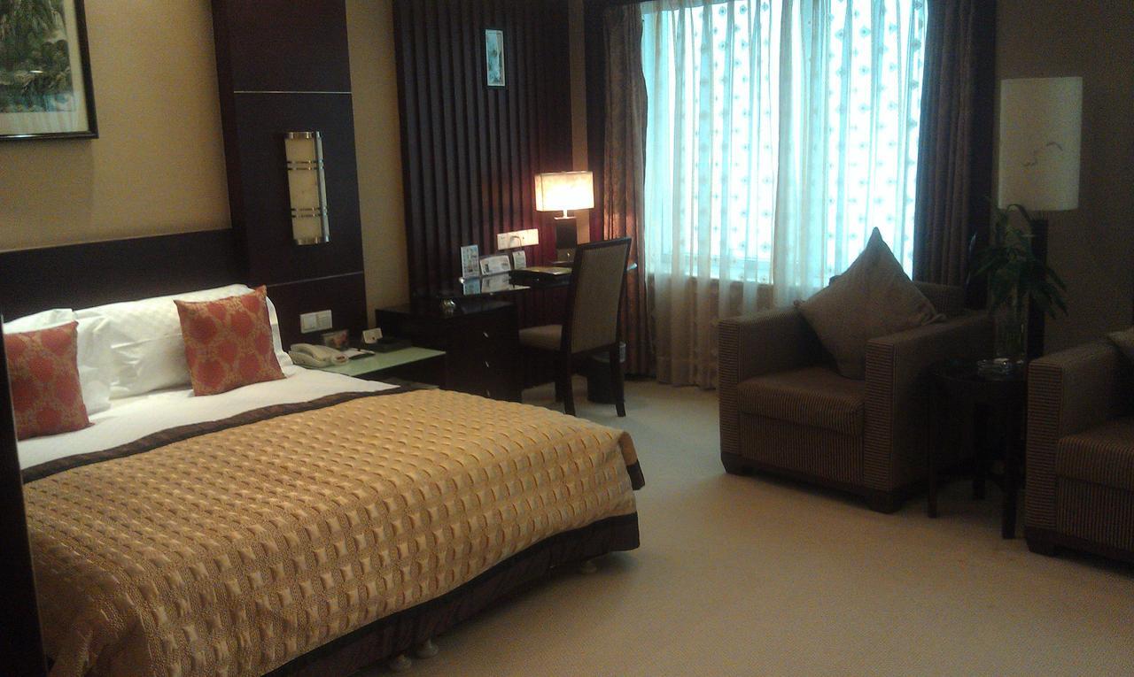 Howard Johnson Wyndham Leonora Plzaz Shanghai Exterior photo