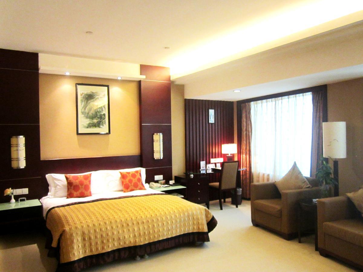 Howard Johnson Wyndham Leonora Plzaz Shanghai Exterior photo
